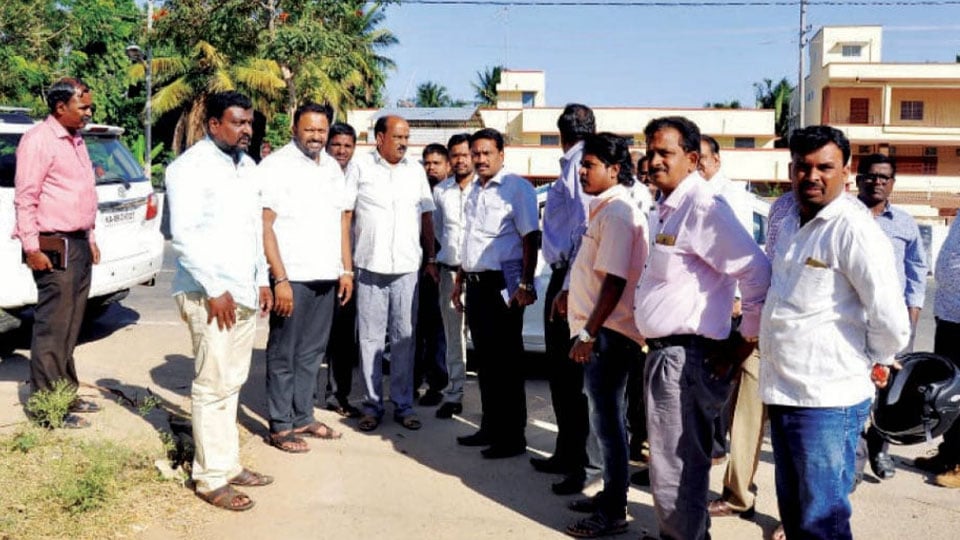 BJP has not forced Sreenivasa Prasad to contest: MLA