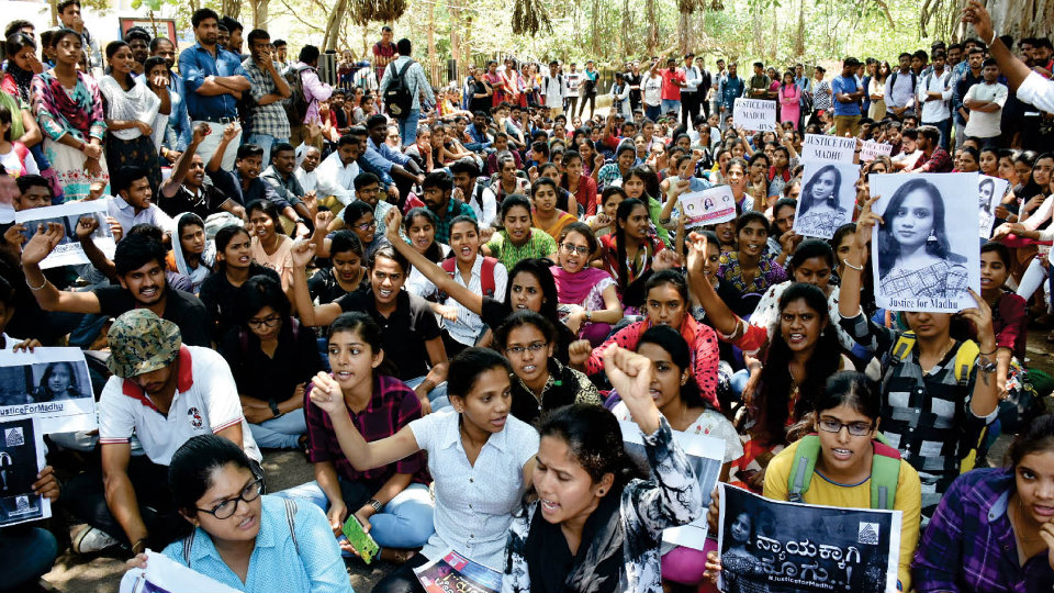 Gangothri students protest murder of Engineering student in Raichur