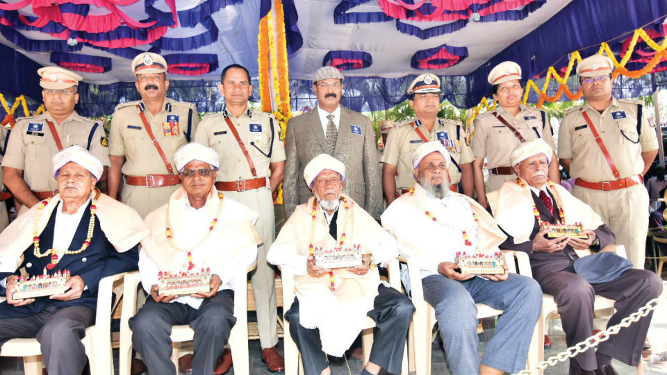 Felicitation to retired officers marks Police Flag Day in city