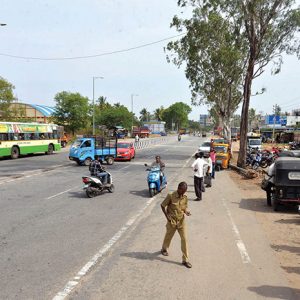 Urgent need for cloverleaf junction near APMC Yard