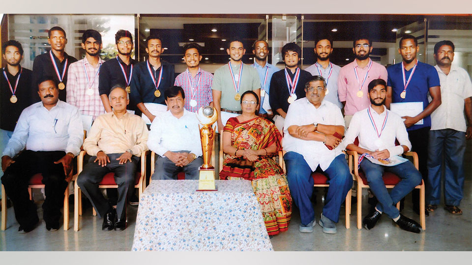 Prize winners at All India  Inter-Medicos Sports
