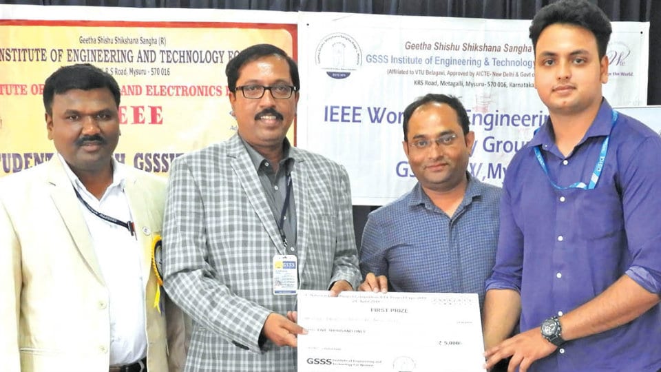 Prize winners of IEEE Project Expo