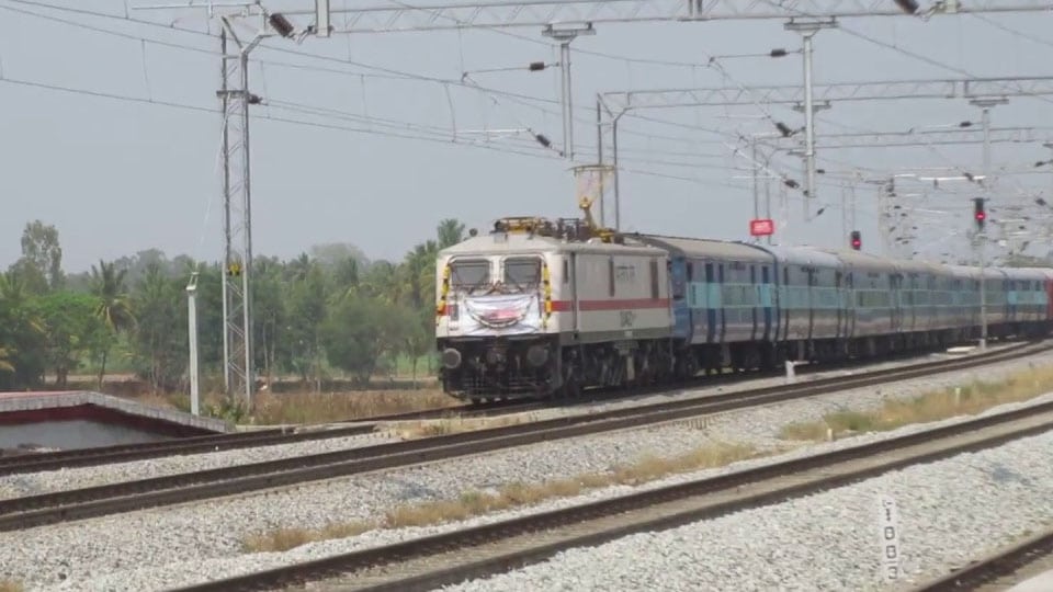 Train services on Mysuru-Bengaluru route disrupted for an hour