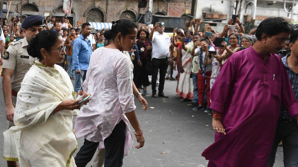 Last phase polls begins: Bengal votes in shadow of violence