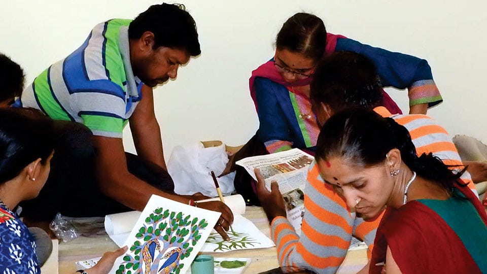 Training in Gond Tribal Painting at IGRMS from May 28 to June 6