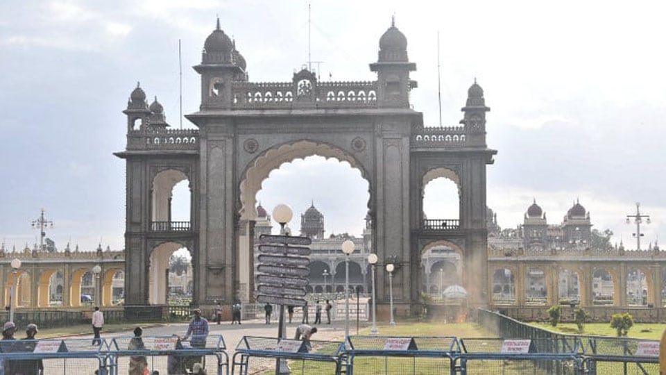Hoax Bomb Scare near Mysore Palace
