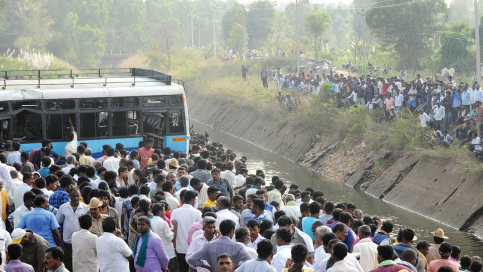 Kanaganamaradi bus mishap: Centre announces compensation of Rs.2 lakh each to 30 victims