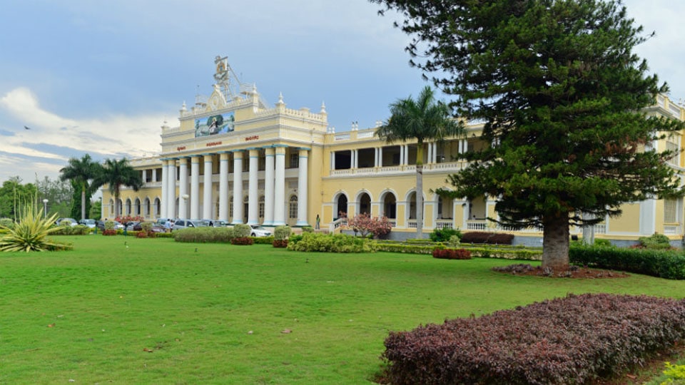 Mysore Varsity presents Rs. 2.98 crore deficit budget