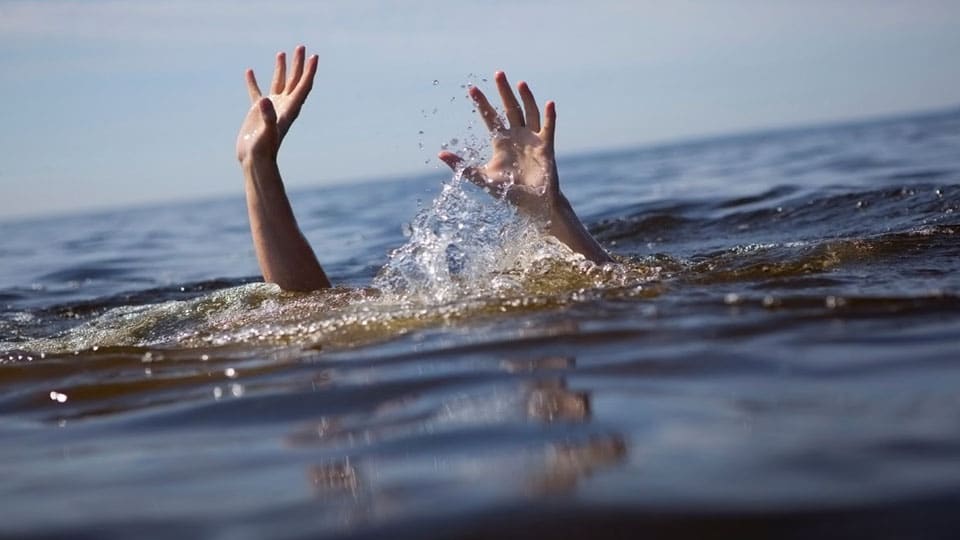 Four of a family drown as bullock cart falls into water tank