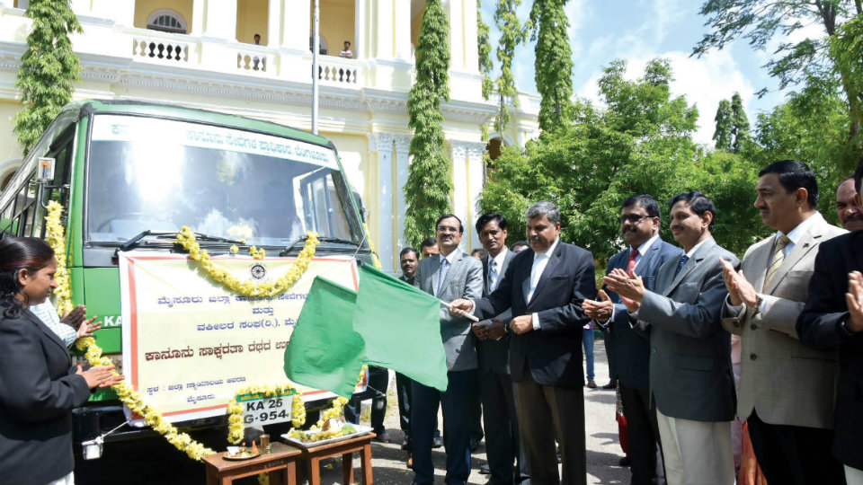 ‘Kaanoonu Saksharata Ratha’: Legal literacy vehicle flagged off
