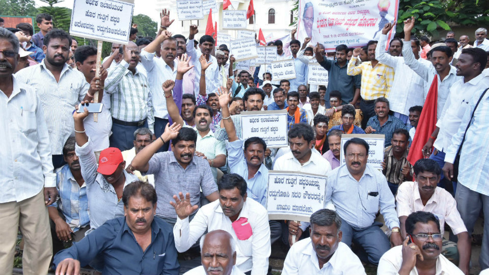 Loaders demand higher wages