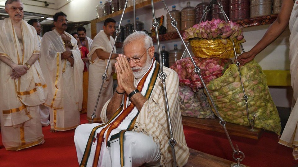PM performs Lotus Thulabharam at Guruvayur Krishna Temple