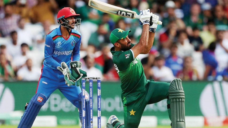 ICC World Cup 2019: Pakistan beat Afghanistan by 3 wickets