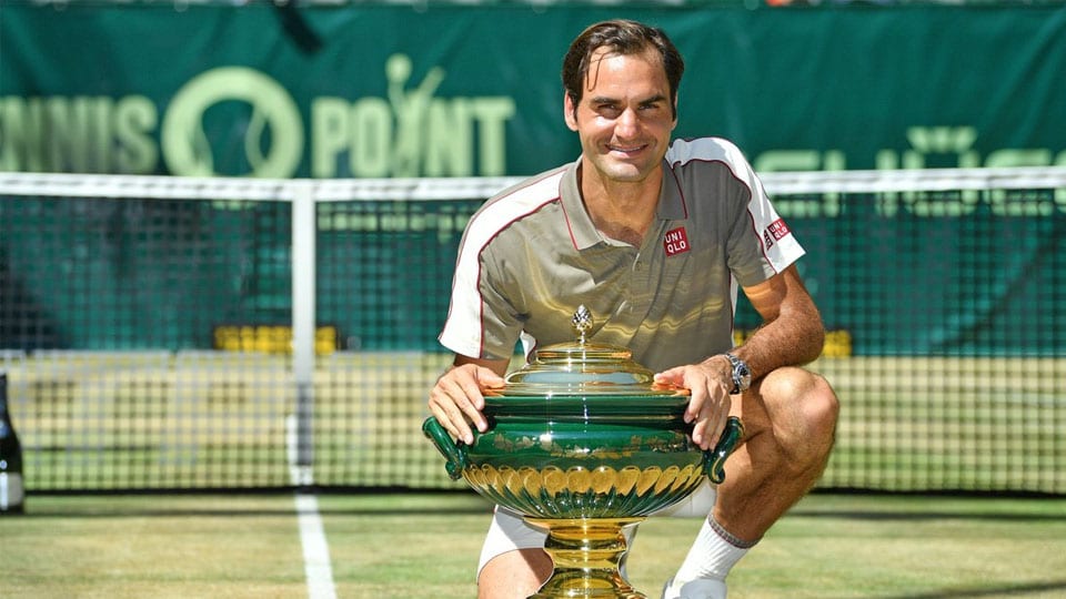 Federer clinches 10th Halle title