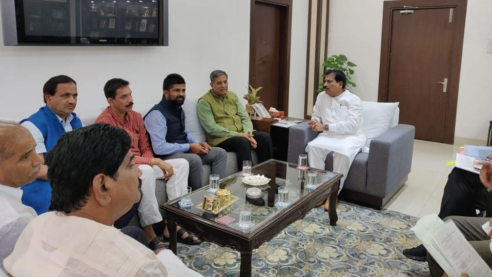 MPs meet UGC Chairman