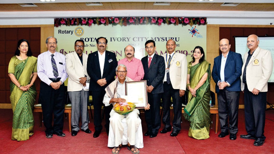 Ivory Margadarshak Award presented
