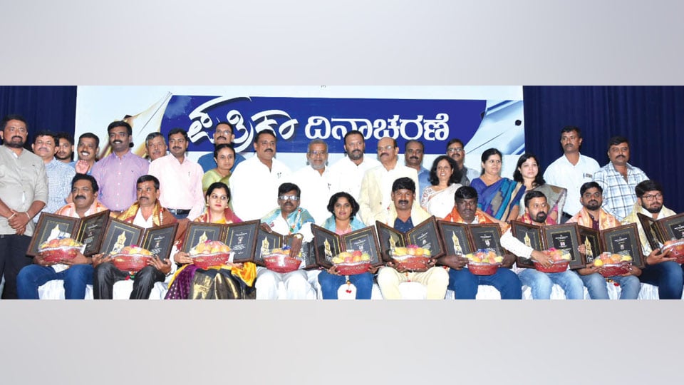 Achievers in media feted on ‘Patrika Dinacharane’