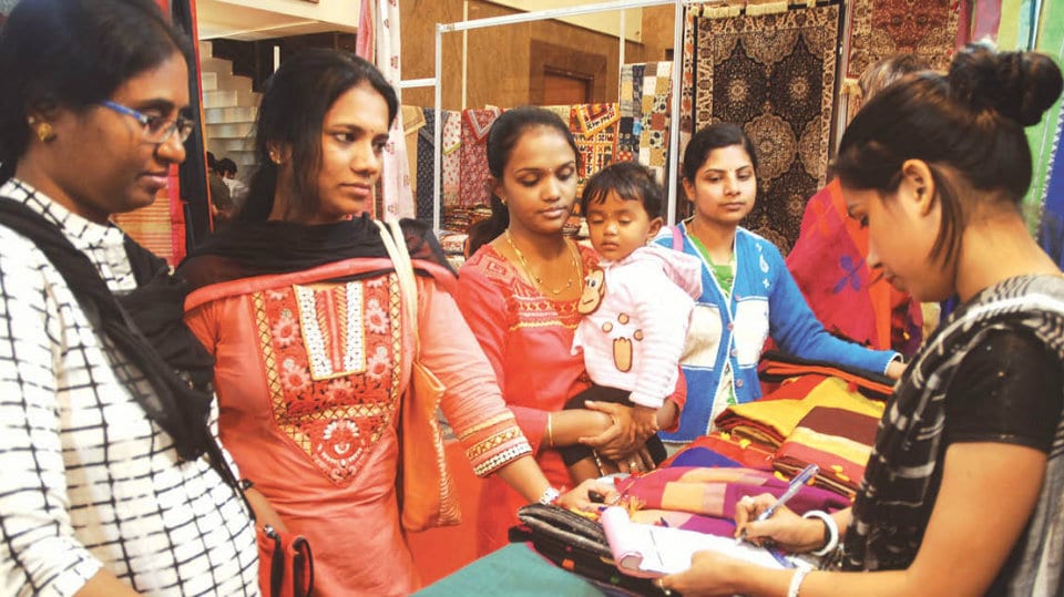 Six-day Silk India-2019 Expo in city from July 17