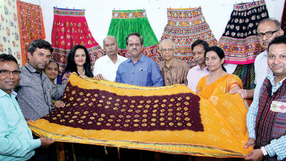 Gujarat Handicrafts Utsav inaugurated