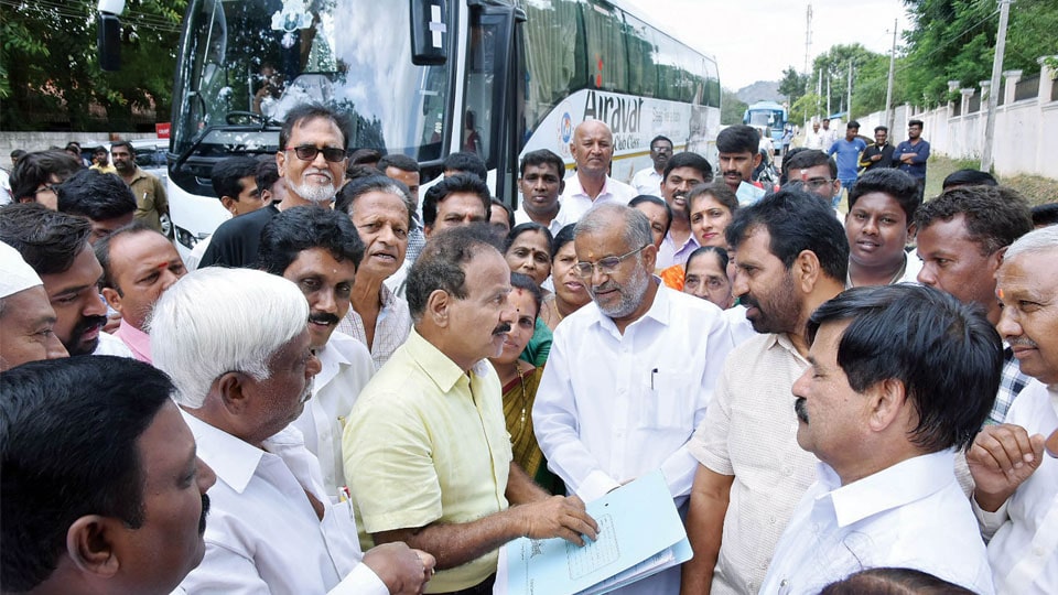 District Minister on City Tour