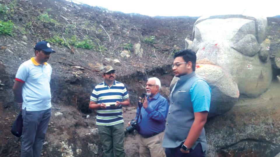 Yaduveer visits Nandi Statues site at Arasinakere