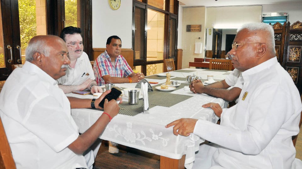 Vishwanath meets BJP MPs in Delhi