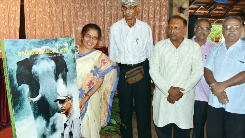 Tejaswini Ananth Kumar releases Kaadinolagondu Jeeva book