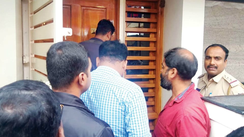 A day after Familicide: Cops search bizman’s house