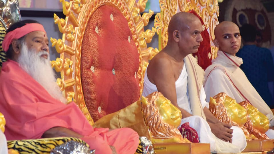 Maha Shatavdhan by Jain Muni held