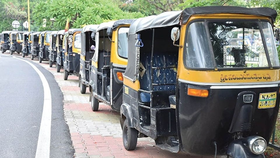 Rs.5,000 one-time financial incentive: Auto drivers demand relaxation in conditions