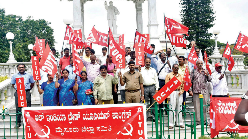 Labour organisations stage protest against Centre’s anti-labour policy