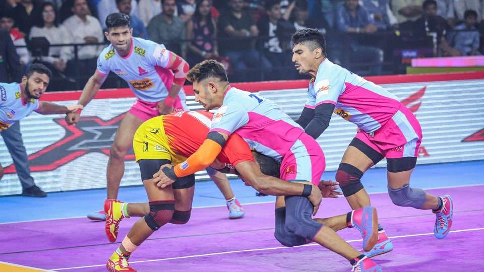 Pro Kabaddi 2019: Panthers outsmart Fortunegiants