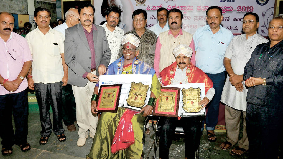 Chitrakala award conferred on B.R. Korthy, Janapada Kala on Manjamma Jogathi