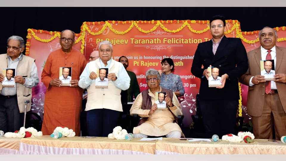 ‘Guru Pandit Rajeev Taranath shed light on Indian literature too,’ says Dr. Chandrashekhara Kambara