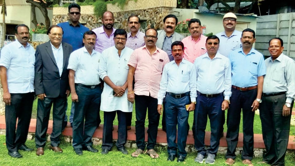 Suvarna Karnataka Kerala Samajam team