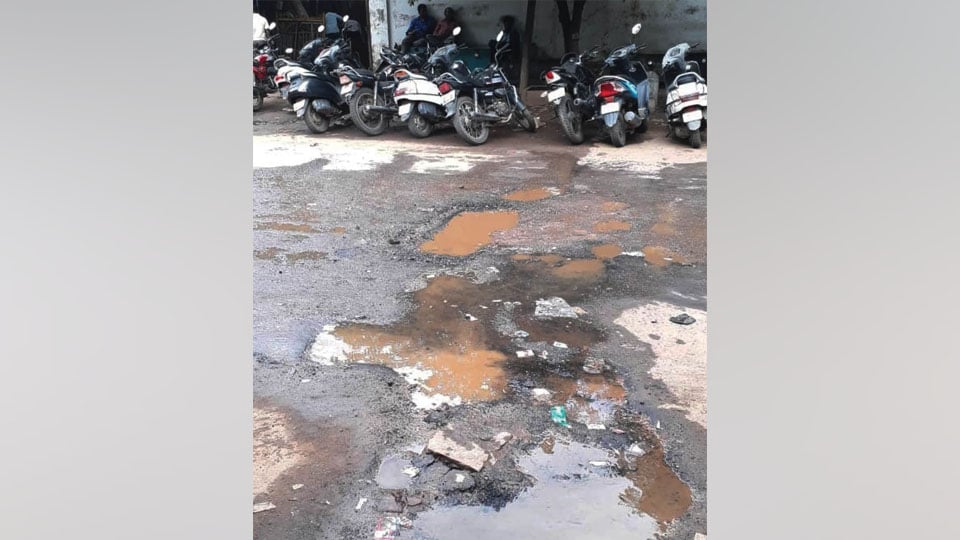 Plug water leakage on Geetha Mandir Road