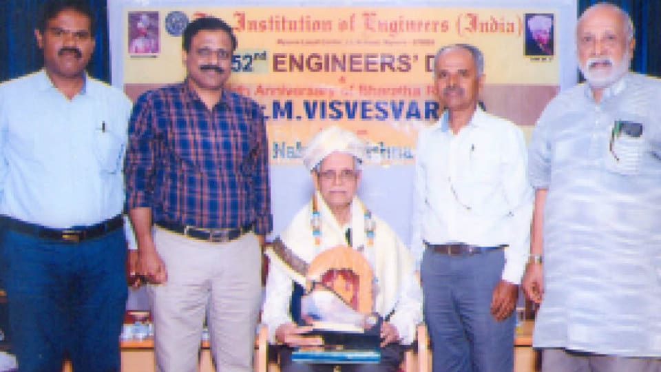 Prof. Pradhan Gurudatta feted