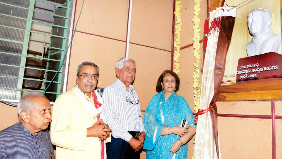 Unveiling of bust at Ganabharathi marks Vid. Doreswamy Iyengar’s birth anniversary