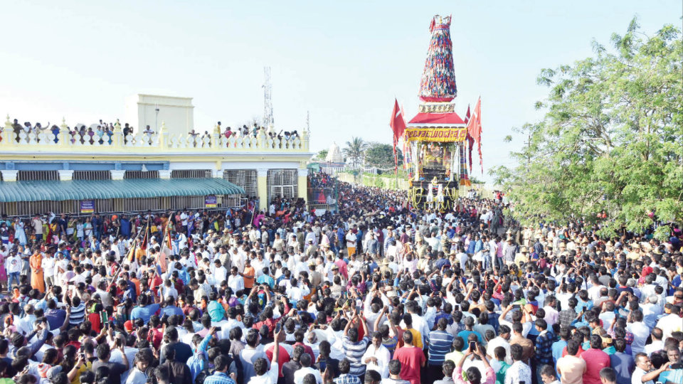 Chamundeshwari Rathotsava held amidst a sea of devotees