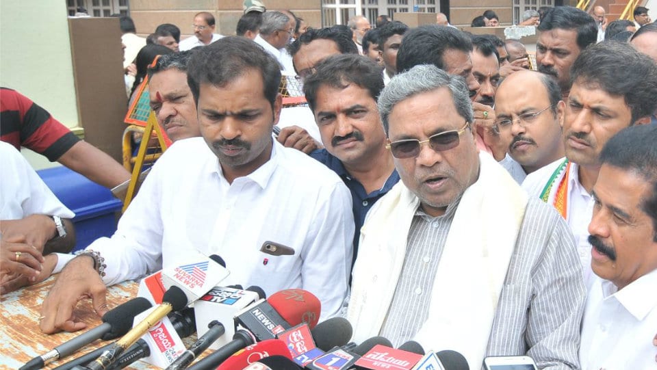 Siddharamaiah flays demand for Hunsur district