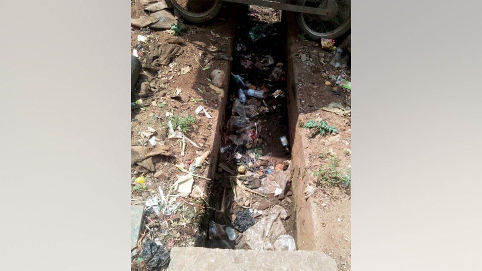 Plea to clear clogged drains in Kalyangirinagar