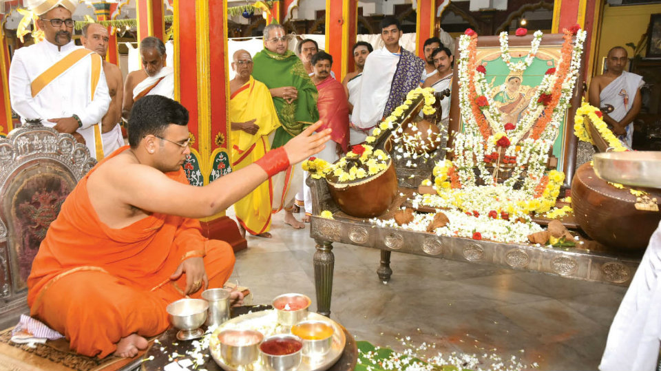 Yaduveer performs Saraswathi Puja