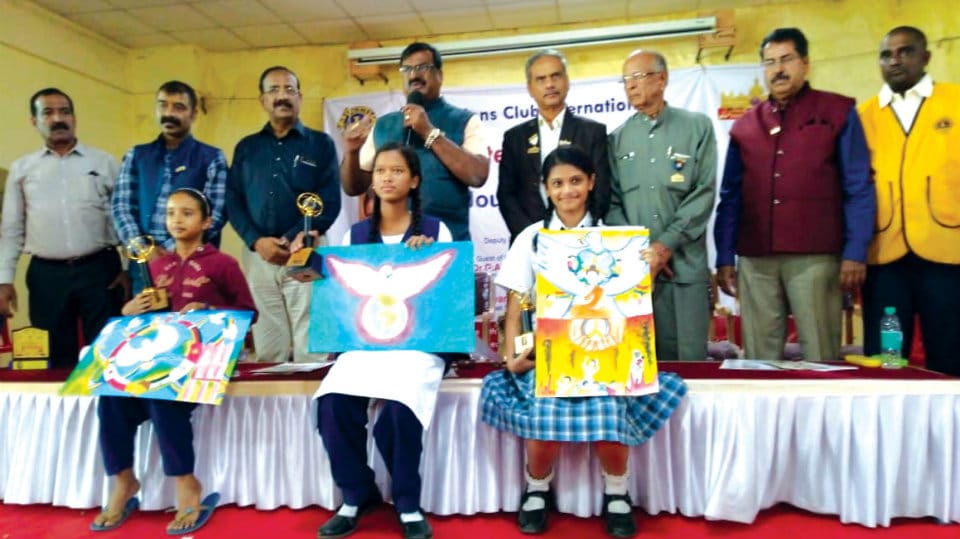 Children colour their imagination at Peace Poster contest