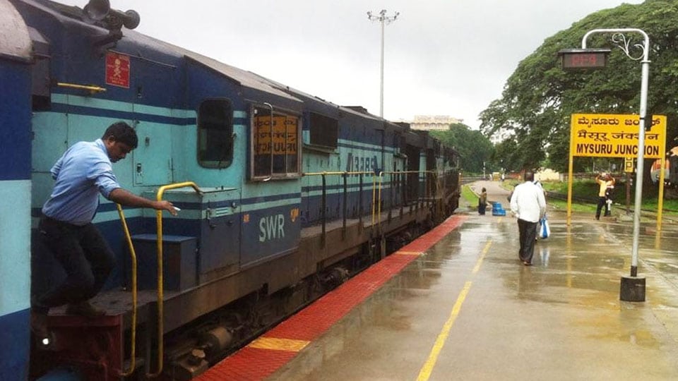 Extend Mysuru-Hazarat Nizamuddin Swarnajayanti Express up to New Delhi Railway Station