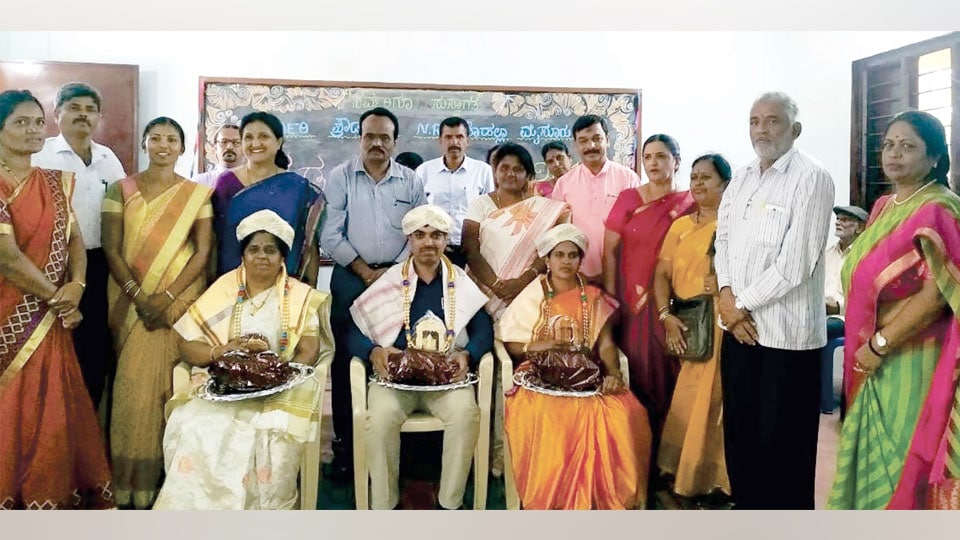 ‘Shaala Ratna’ award conferred on teachers