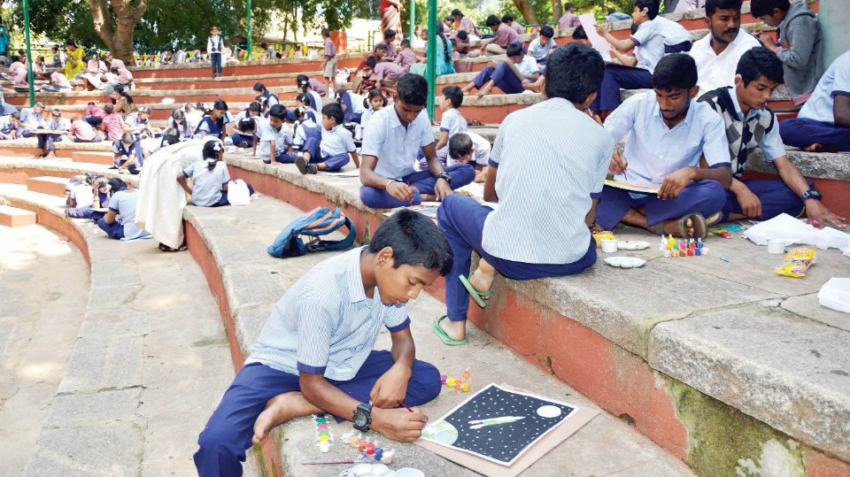 Taare Zameen Par painting event for specially-abled children