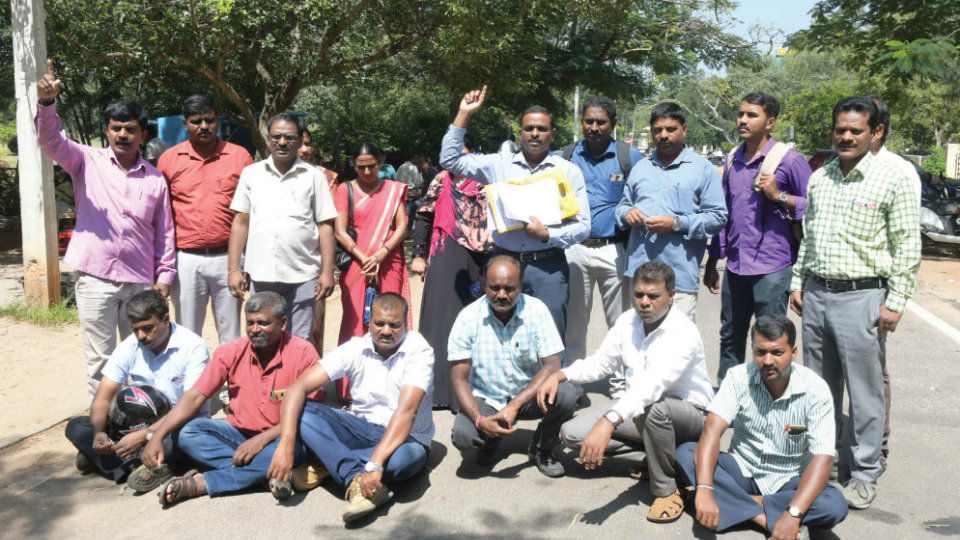 Guest and part-time lecturers stage protest seeking regularisation of service
