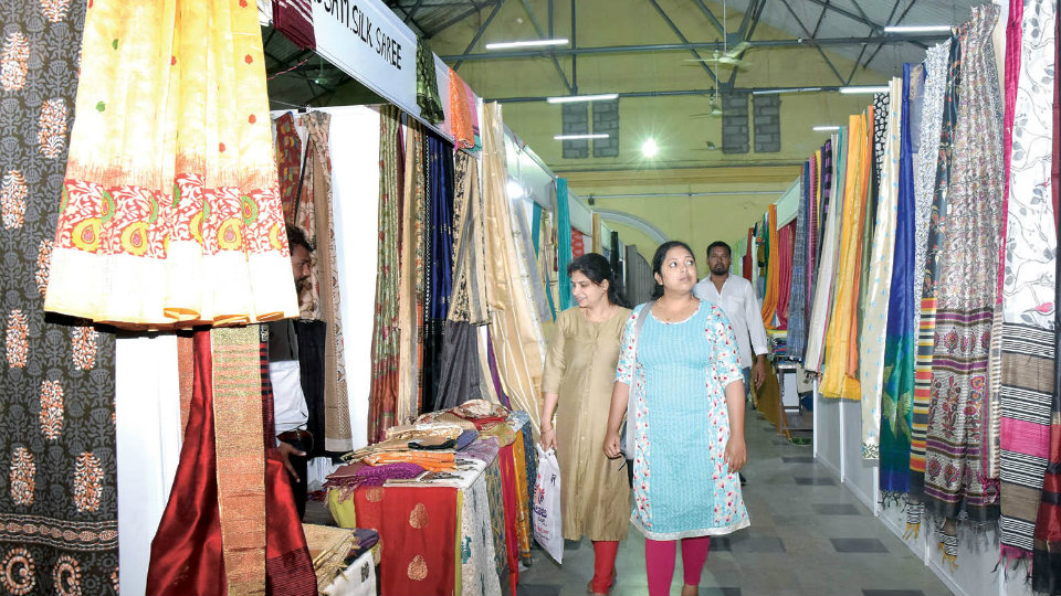 Weaver Silk India Expo to conclude today