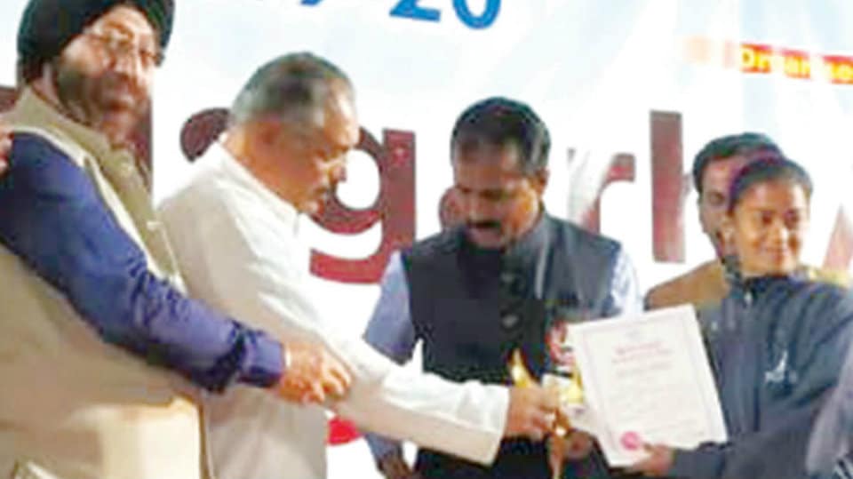 ‘Jhansi Rani Trophy’ conferred on Mysuru girl