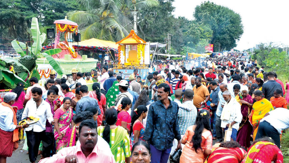Thousands attend Shashti Jatra at Siddalingapura